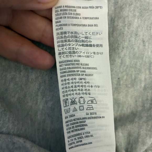 💥Hollister Gray Men's V-Neck T-Shirt L - Picture 9 of 11